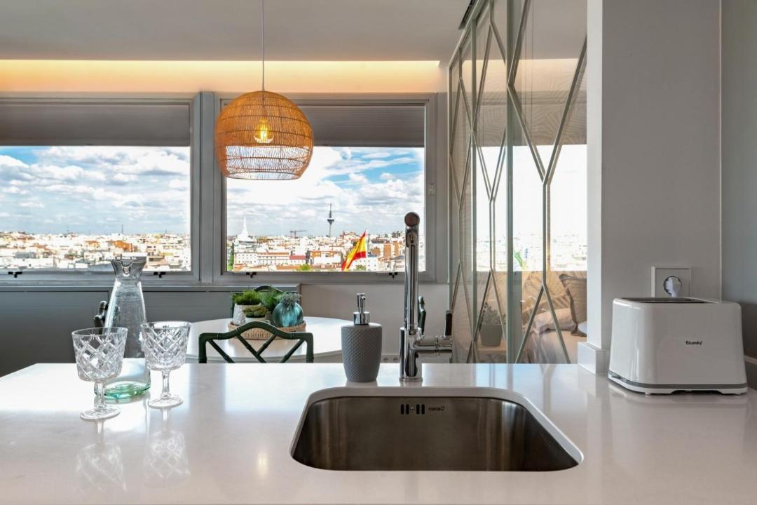 2 Bedrooms 1 Bathroom Furnished - Justicia - Incredible Views - Mintystay Madrid Exteriér fotografie