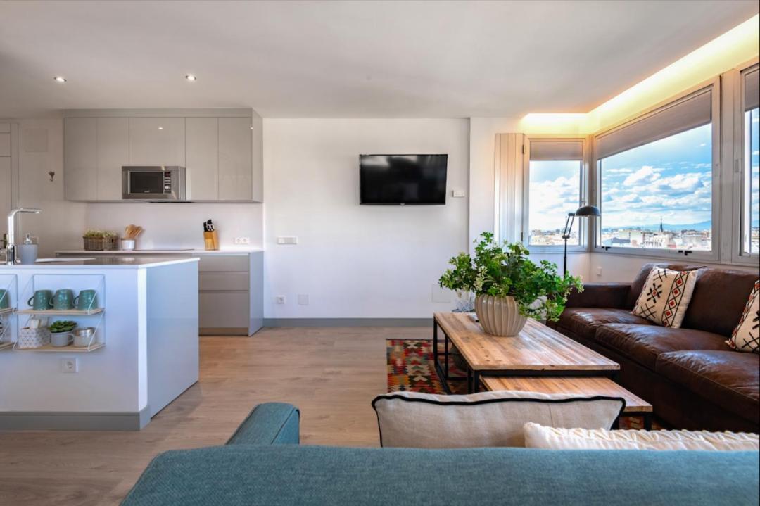 2 Bedrooms 1 Bathroom Furnished - Justicia - Incredible Views - Mintystay Madrid Exteriér fotografie